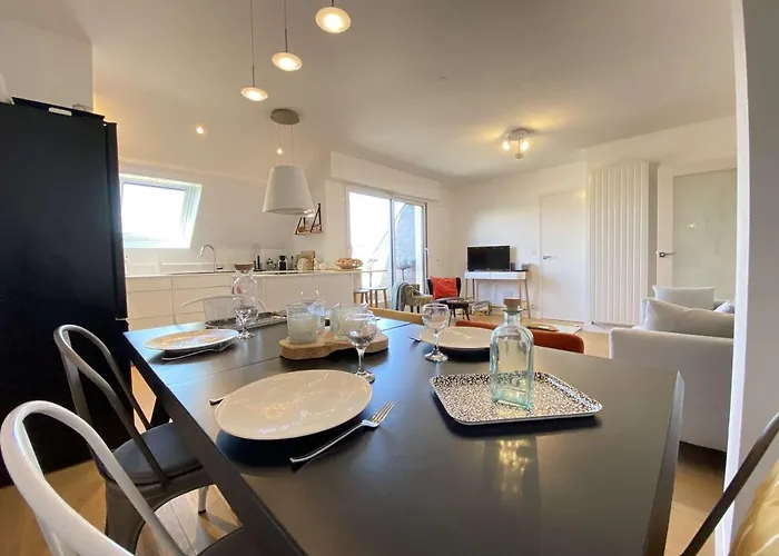 Moderne 3 Avec Terrasse Et Parking Au Centre De La Baule, Proche - Fr-1-245-147 דירה *