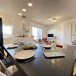 Moderne 3 Avec Terrasse Et Parking Au Centre De La Baule, Proche - Fr-1-245-147 Apartment *